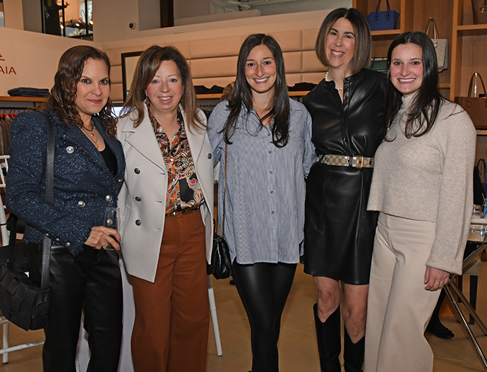 Lauren Heller, Fran Orkin, Samantha heller, Amy Wolf and Allison Orkin