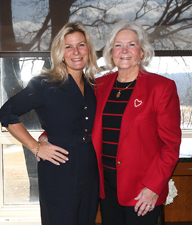 2. Suzy joined her mother Janet Pratowski during the reception